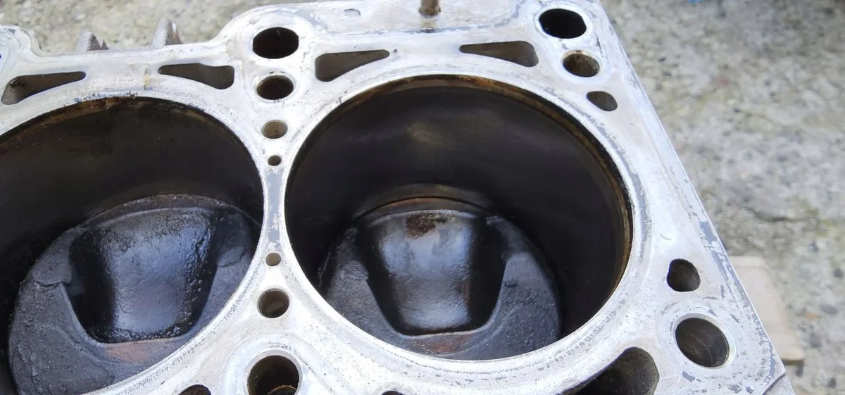 Bloco Motor VW Touran 2.0 FSI BLR Usado image 5