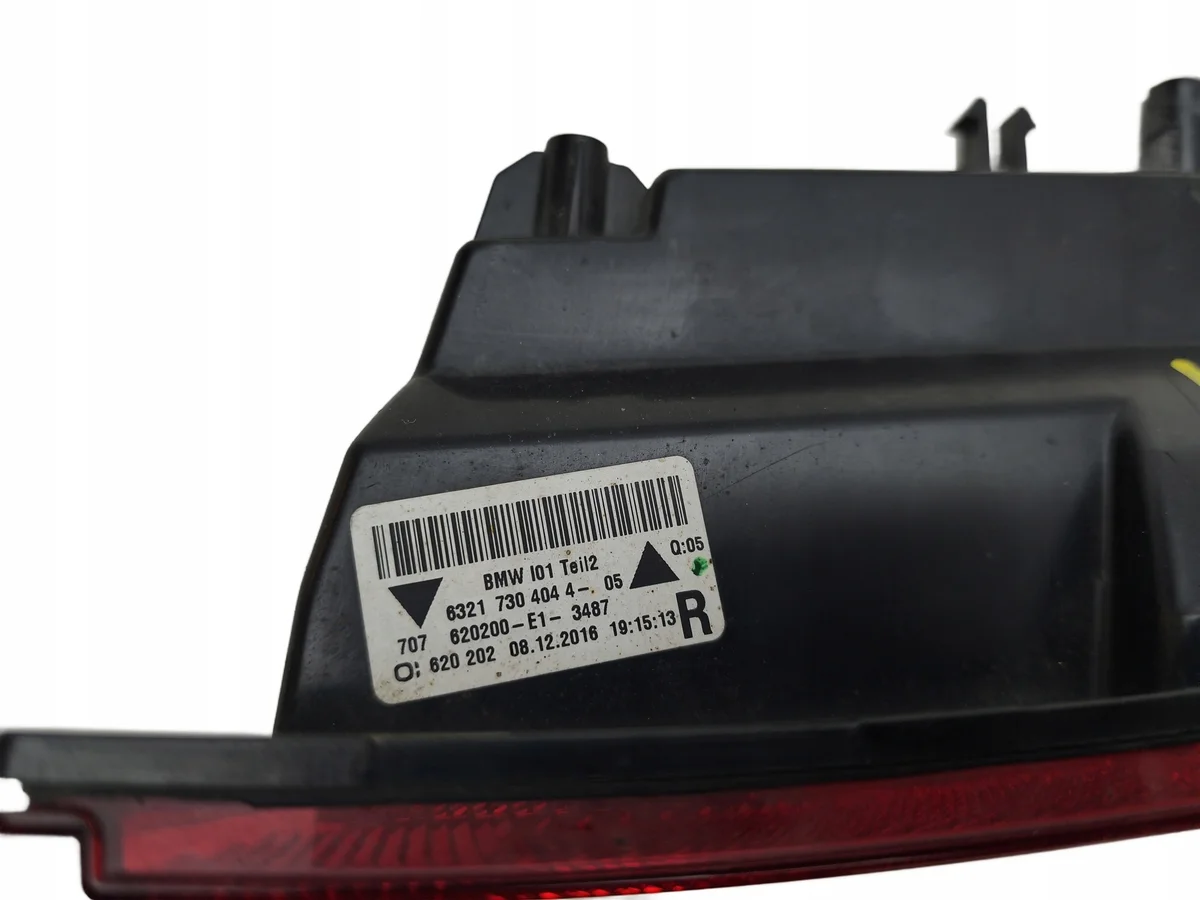 Luz de para-choque traseiro BMW i3 2019 OEM 7304044 image 5