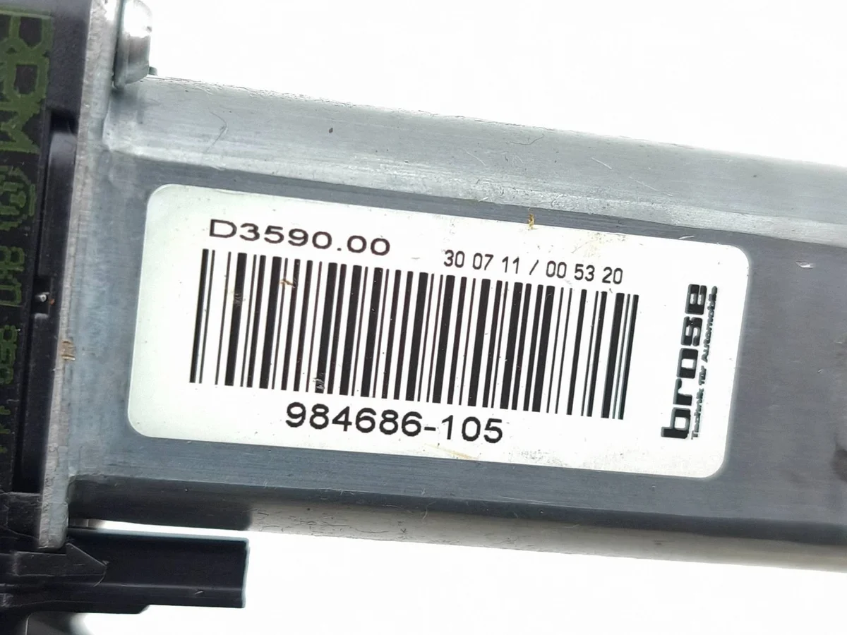 Porsche Cayenne (92A) Stoelmotor 984686105 image 6