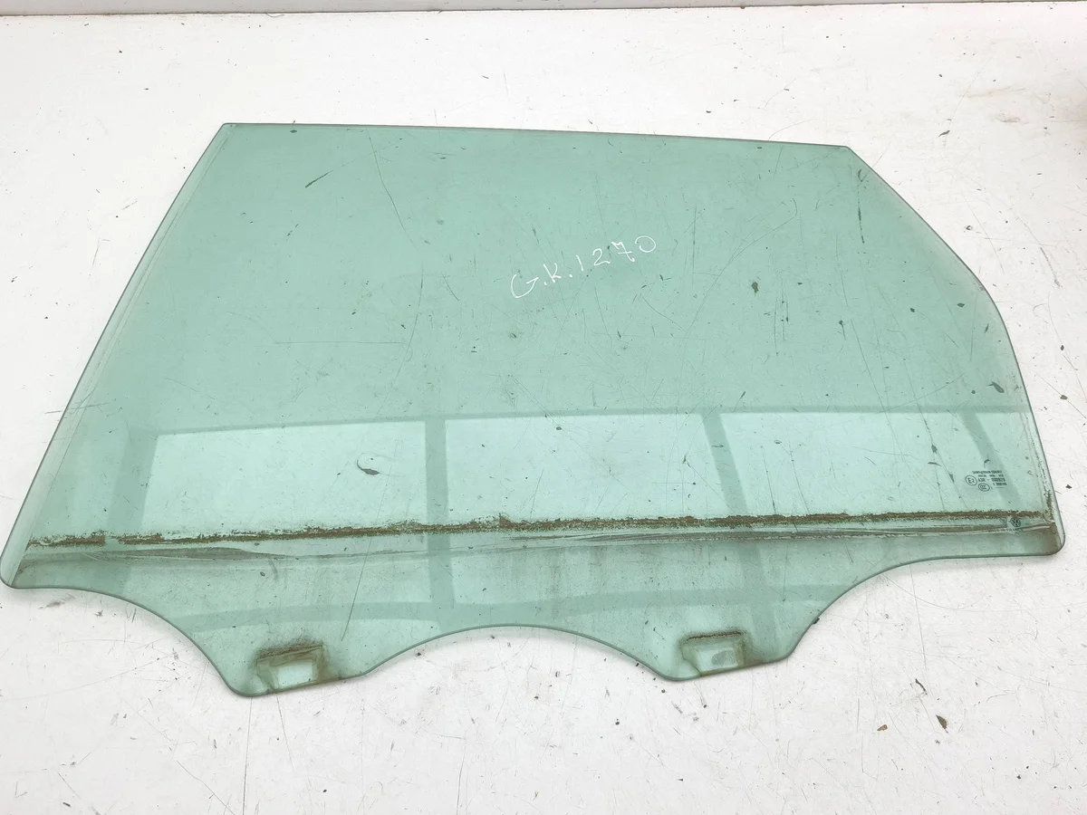 Porsche Cayenne (92A) Bakdörrsglas AMD270432