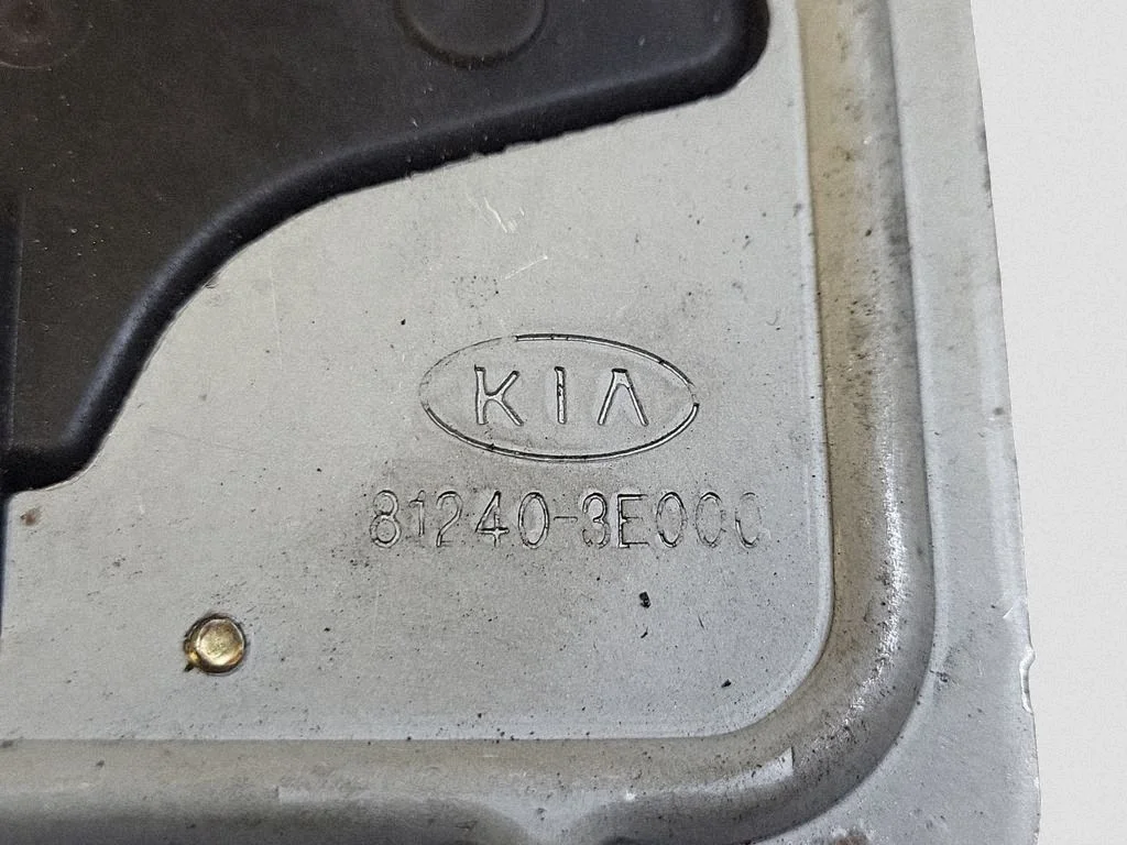 Kia Sorento 2005 Actuador Cierre Portón 812408E000