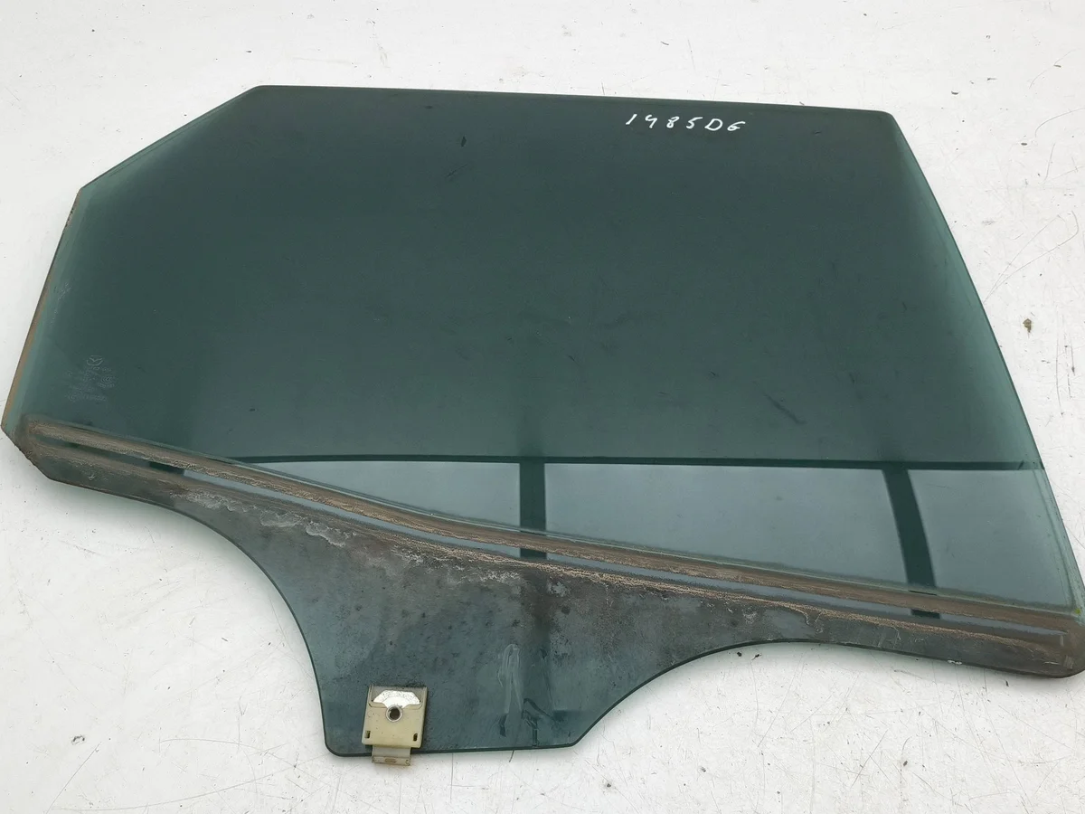Mazda CX-7 2010 taka oven lasi AMD270160