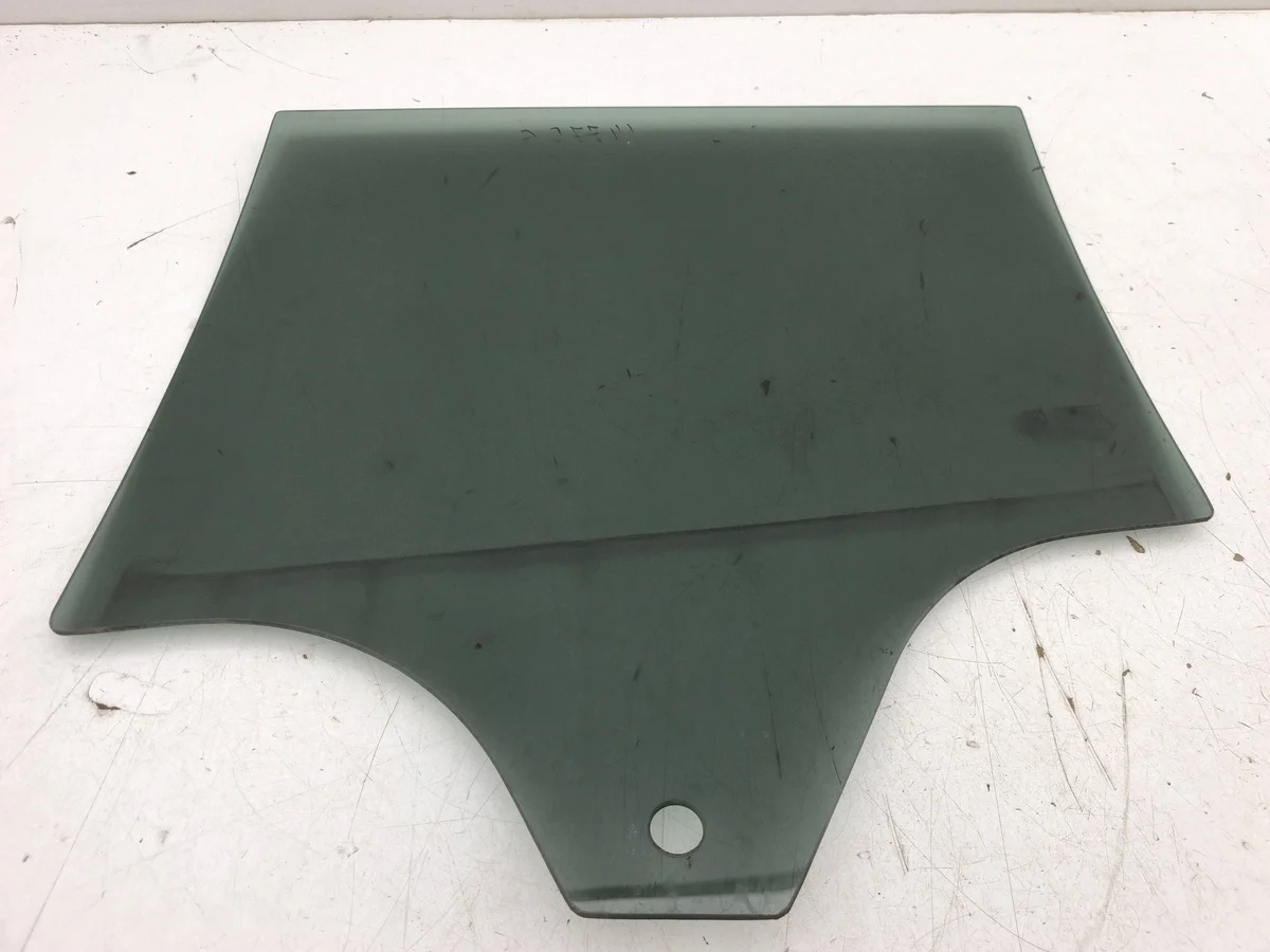 Jeep Avenger 2023 Vitre Arrière OEM AMD268200 image 6