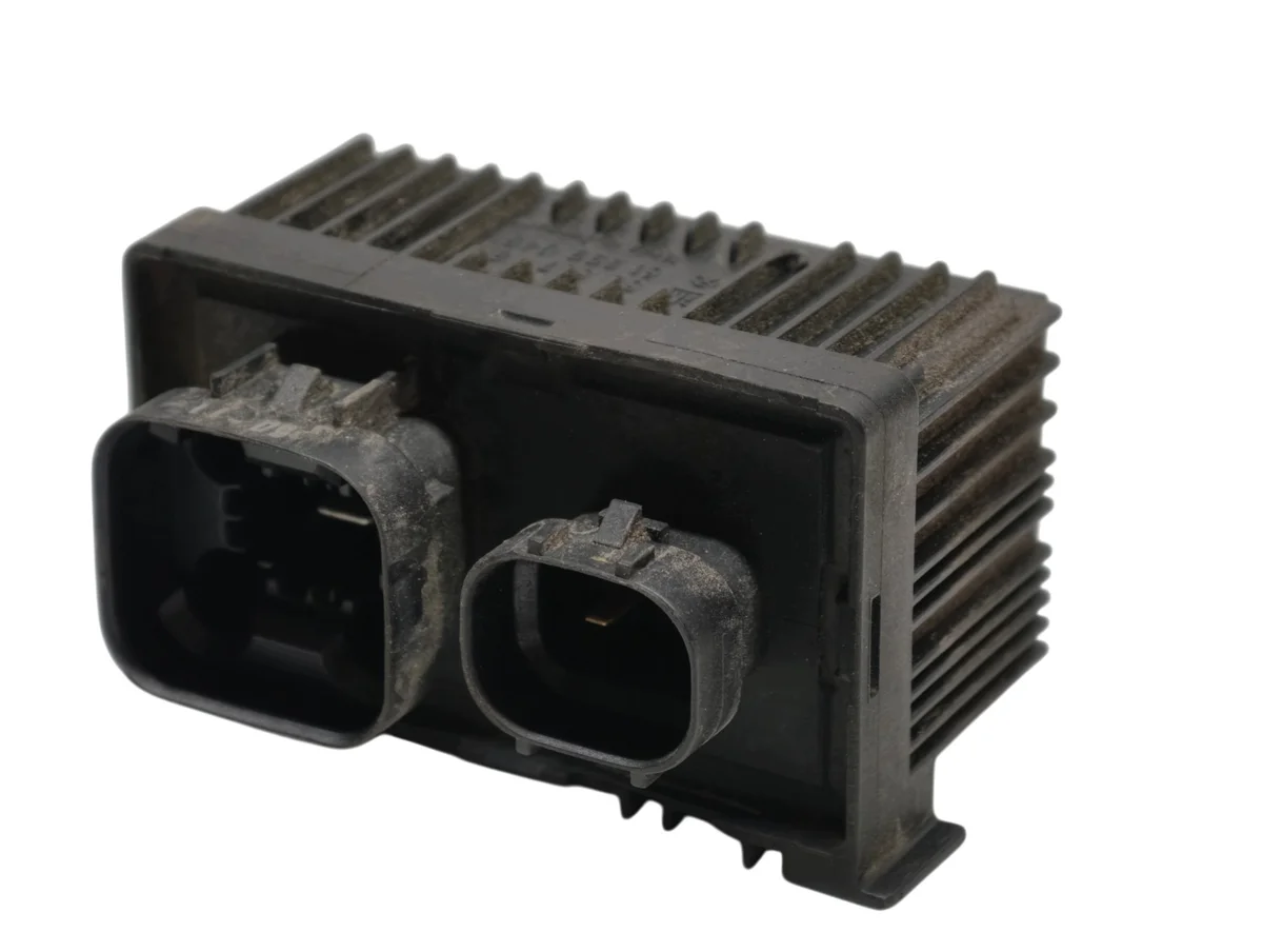 Opel Astra J gloeibougie relais 55557761 image 3