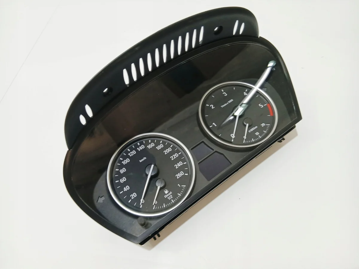 Compteur BMW E60 E61 LCI Essence Auto Japon