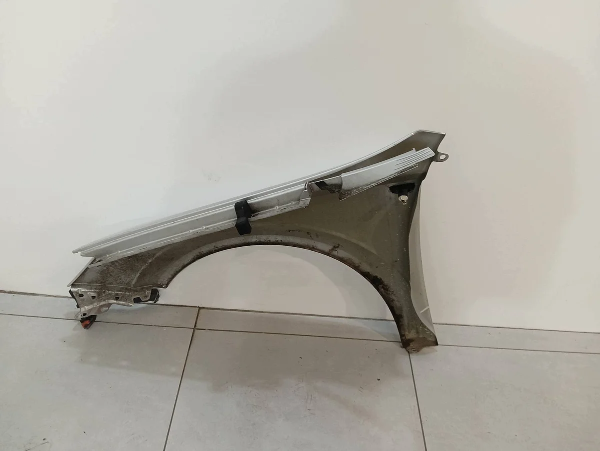 Kotflügel Rechts Vorne Opel Astra III H image 8