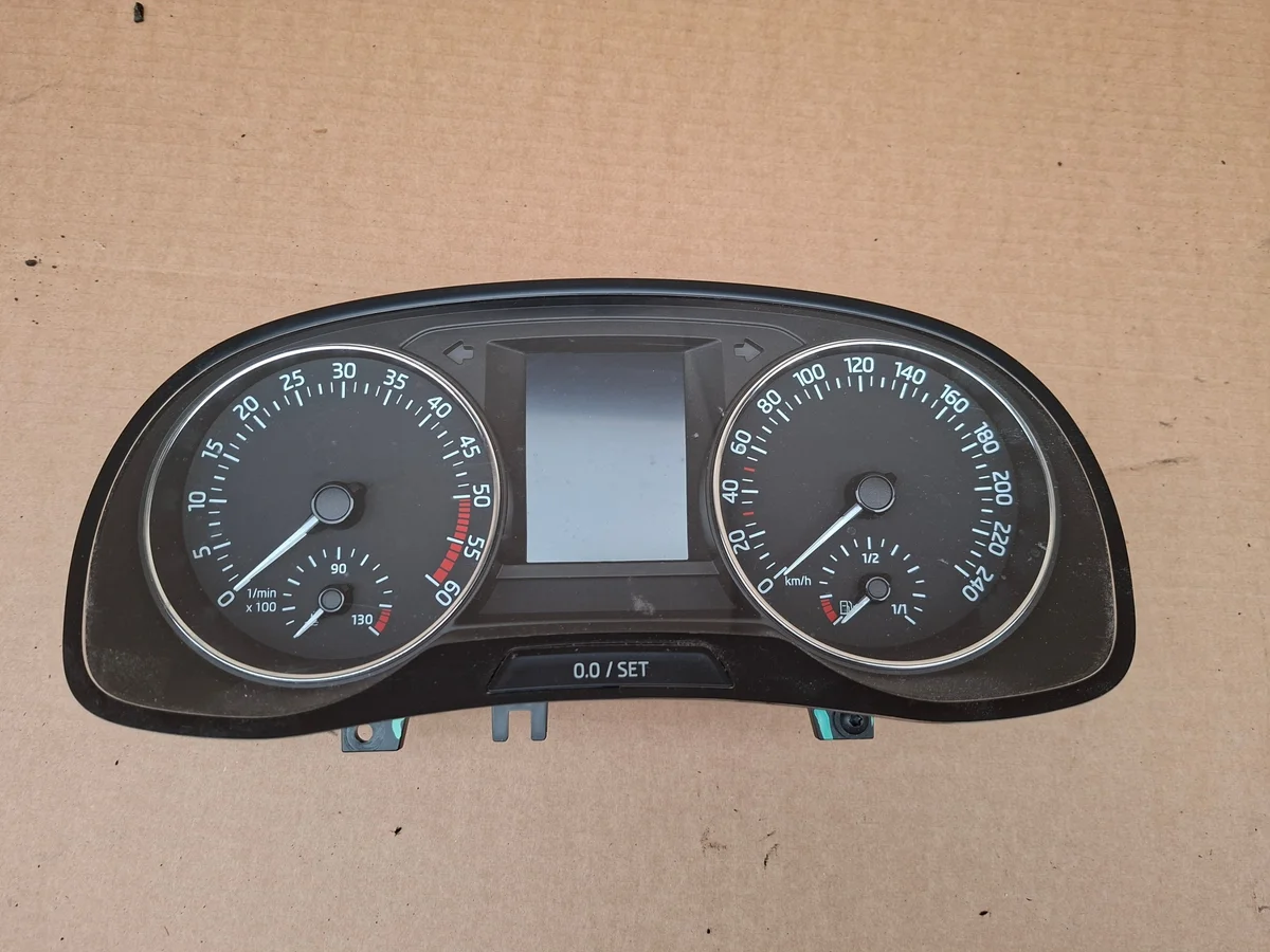 Mittaristo Skoda Fabia III 1.4 TDI Käytetty