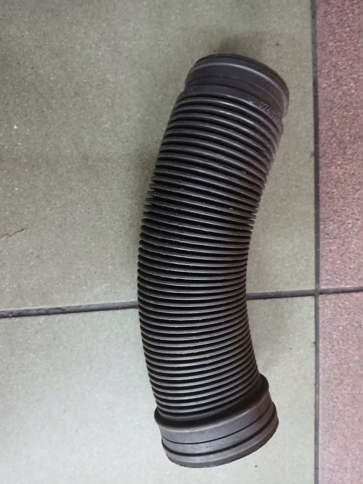 Volkswagen 074129627K Luftrohr
