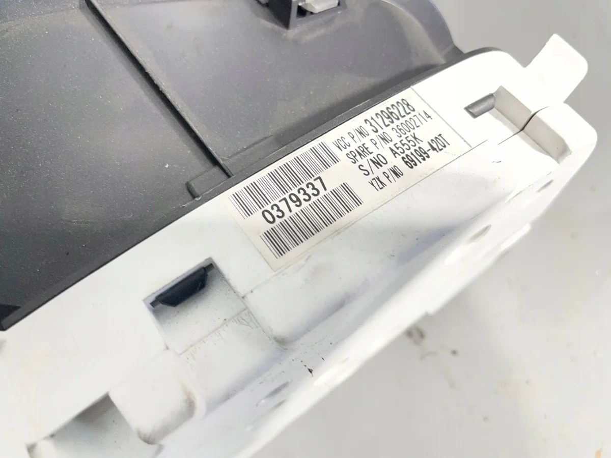 Volvo S40 V50 mittaristo 31296228 image 3
