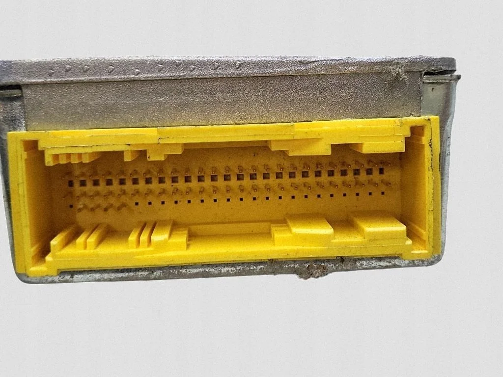 2003 Opel Vivaro Airbag Control Module 8200112746 image 3