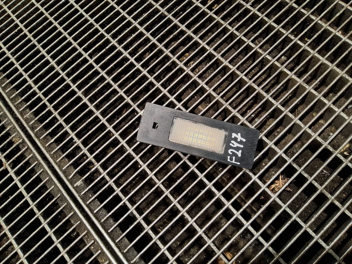 Luz Matrícula BMW 5 E60 E61 Usado