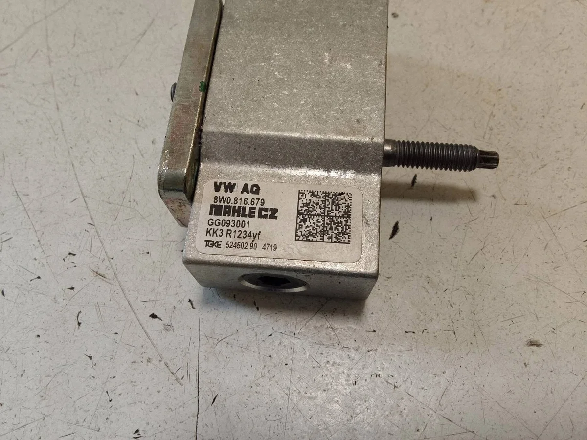 Audi 8W0816679 Valve d'expansion image 3