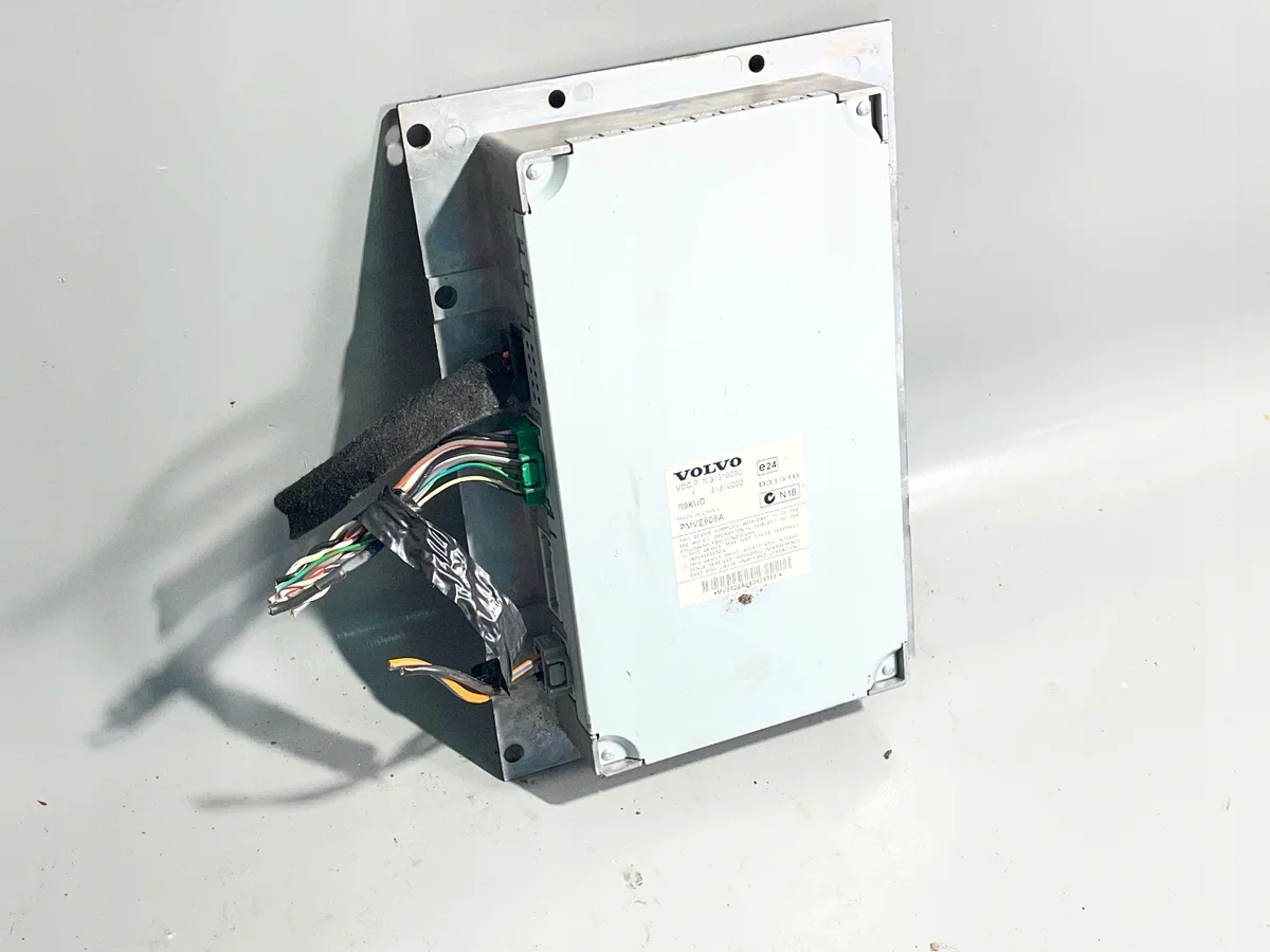 Volvo V50 Radio Amplifier Used 31310000