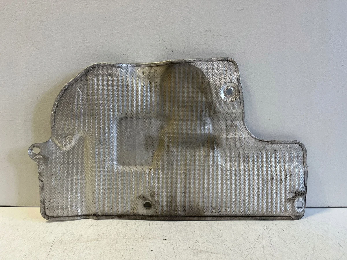 Audi Q7 4M Värmesköld Avgassystem 4M0825642E