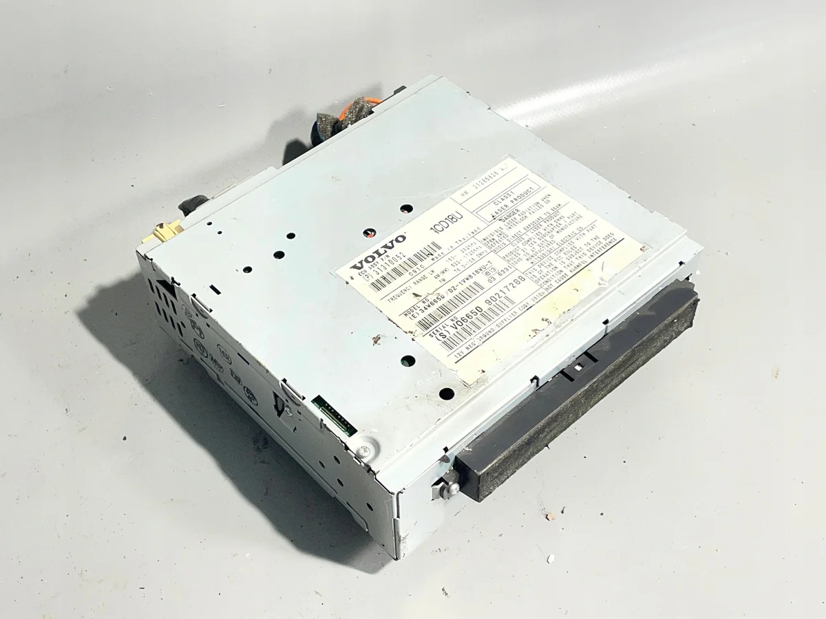 Radio Volvo V50 31310052