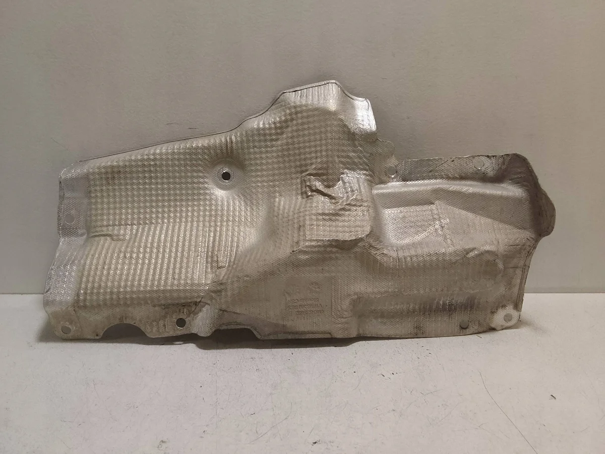 Audi Q8 4M Hitzeschutzblech 4M0825692D
