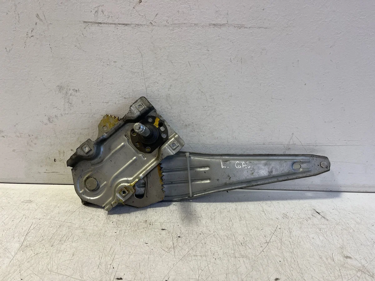 Fensterheber manuell Toyota Avensis T250 hinten links
