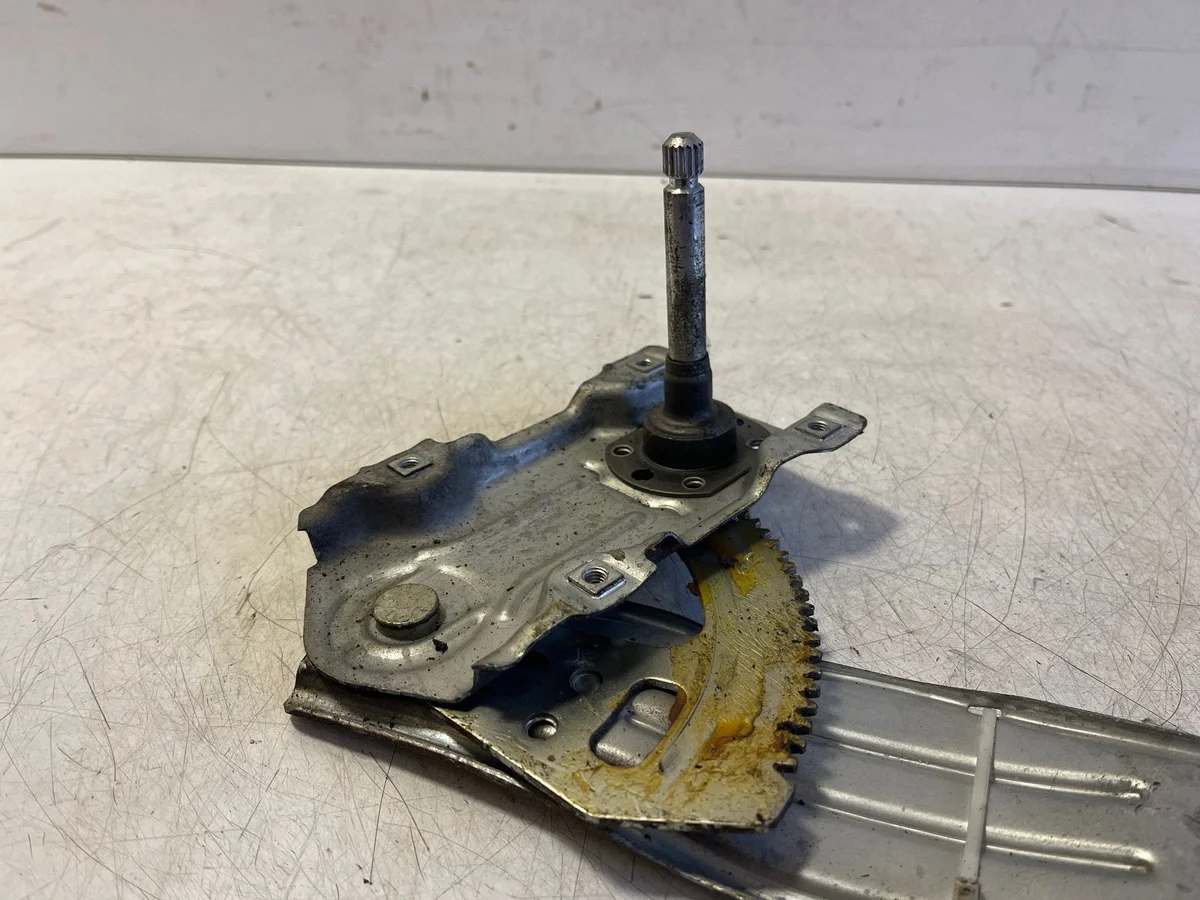 Toyota Avensis T250 Fensterheber hinten links image 3