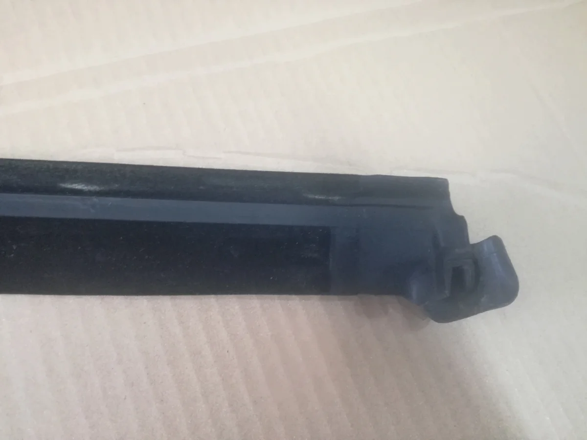 BMW E93 Fensterleiste links hinten gebraucht image 5