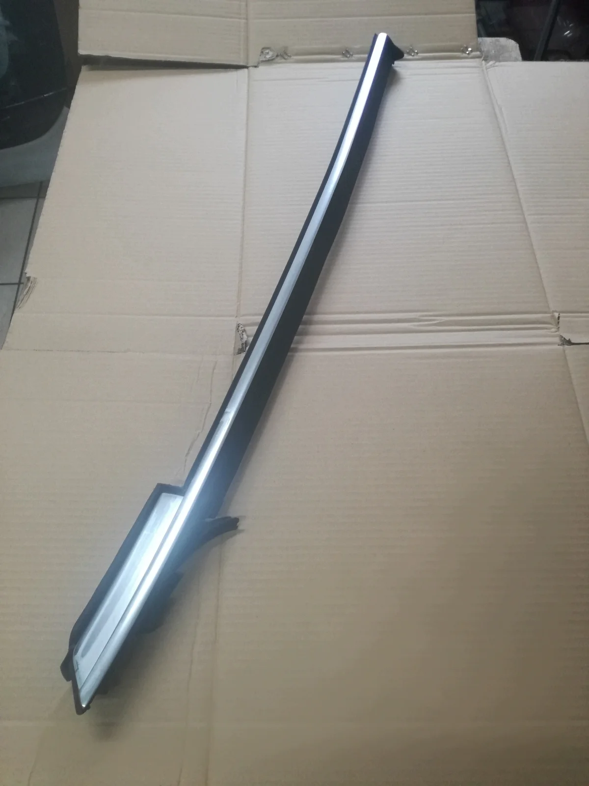 BMW E93 Moldura Vidro Traseiro Direito Usada