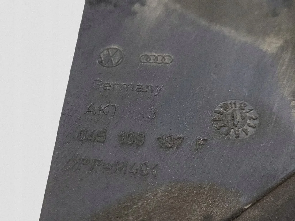Zahnriemenabdeckung Skoda Octavia II 1.6 image 3