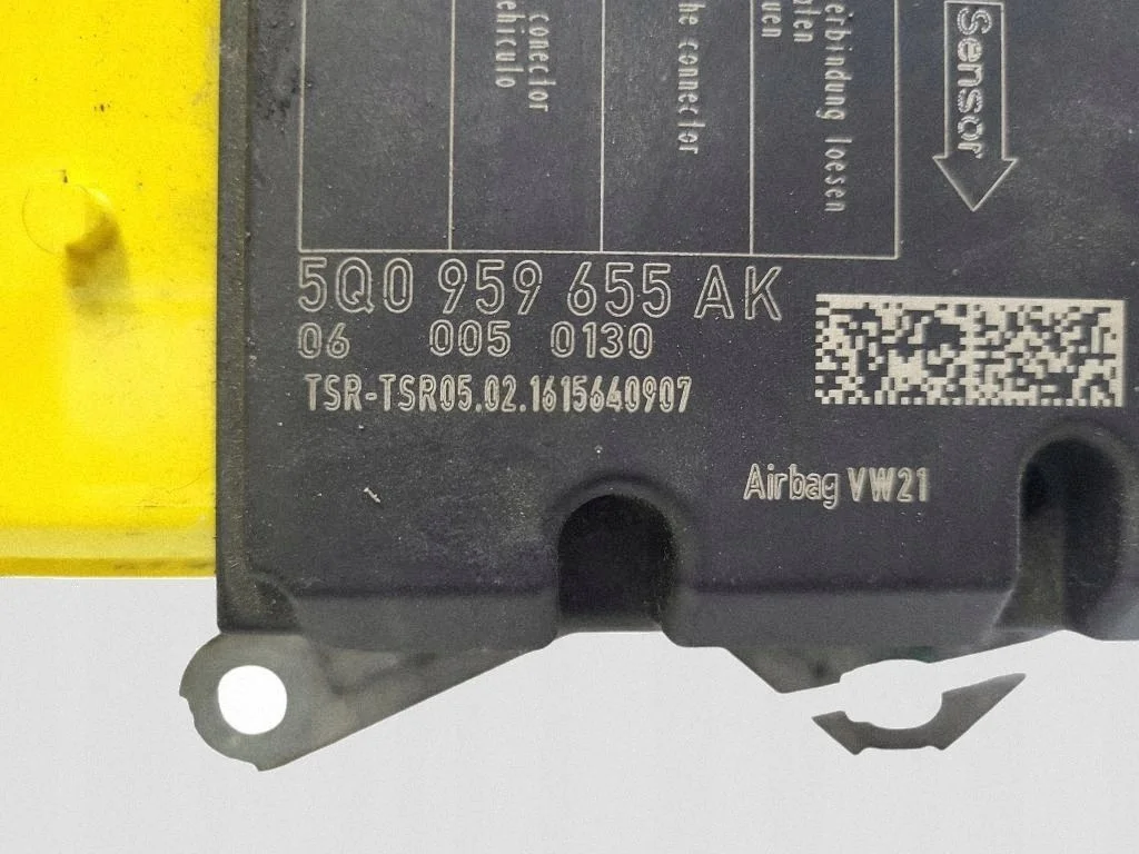 Skoda Superb B8 3V Airbag Control Unit 5Q0959655AK image 4