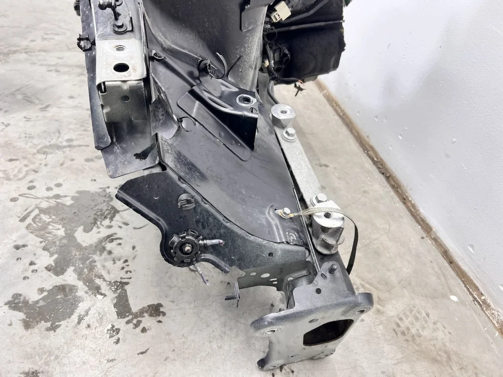 Volvo XC40 Longeron Droit Onyx Black image 5