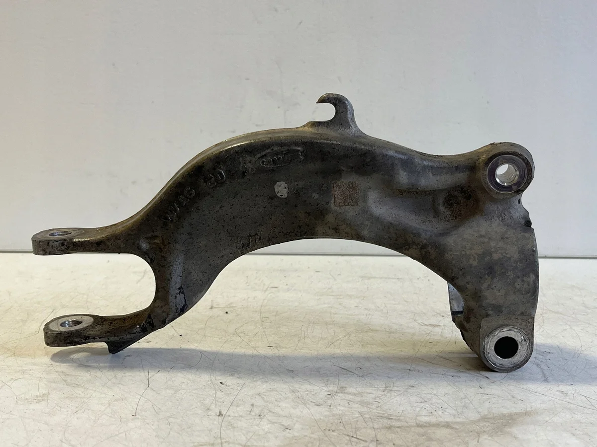 Audi 4M0413037 Fäste Stötdämpare Fram Vänster