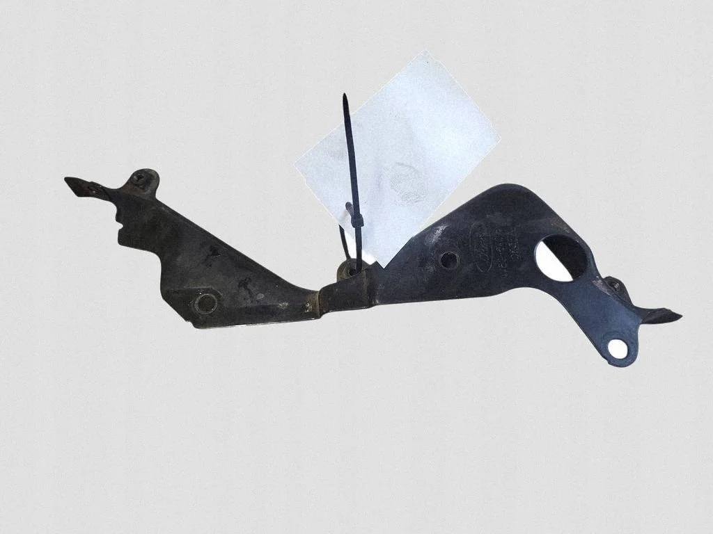 Ford 4M5G6M016AA Kamremsskydd - Begagnad