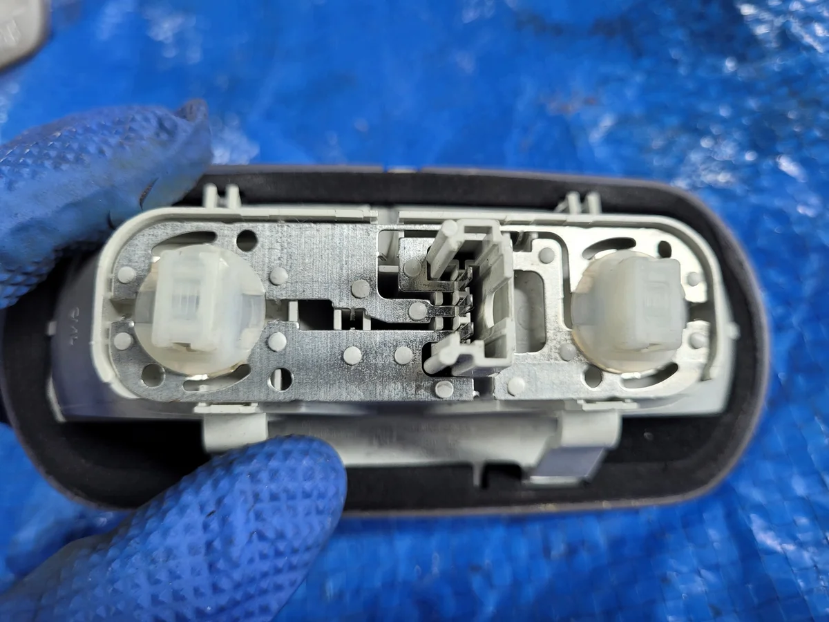 Opel Meriva B Schwellerleuchte rechts image 5