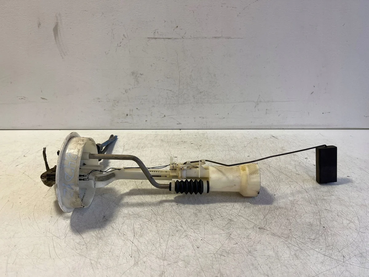 VW T4 2,4 Kraftstoffgeber 701919051J