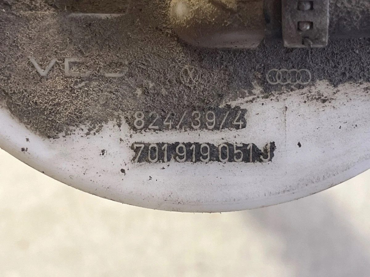 VW T4 2,4 Kraftstoffgeber 701919051J image 6
