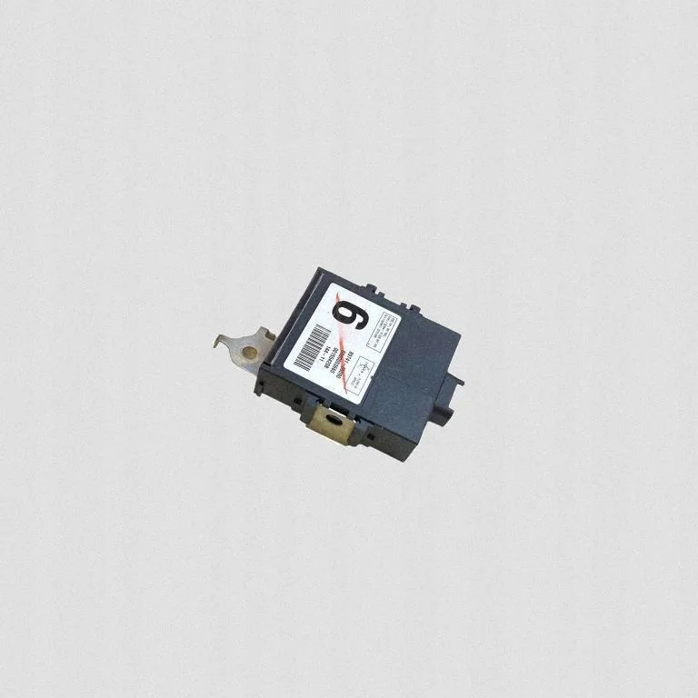2011 Toyota Avensis Door Module 001554208 image 5