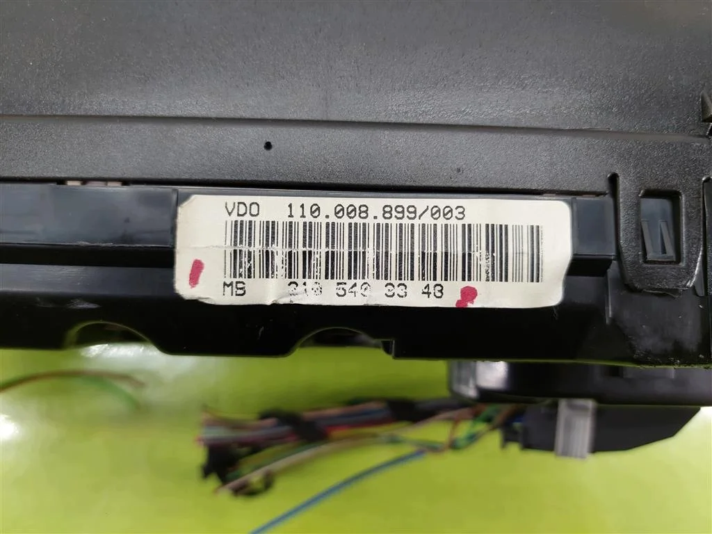 Cuadro de instrumentos Mercedes E-Klasse W210 2.5TD image 3