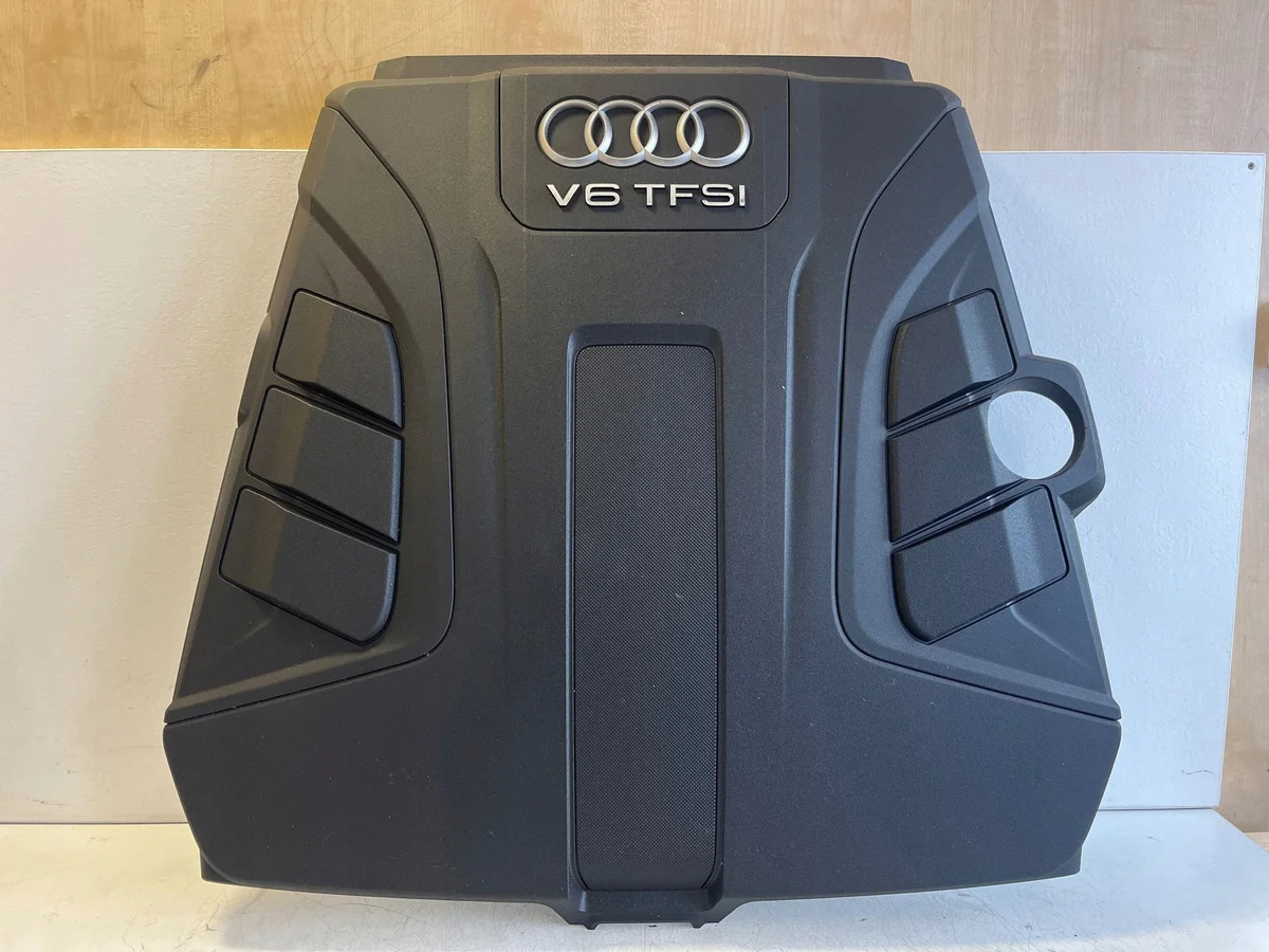 Audi Q7 4M 4M0133849A Supérieur