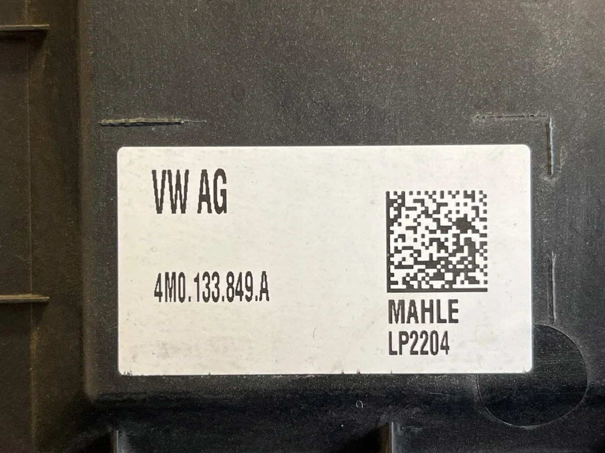 Audi Q7 4M 4M0133849A Supérieur image 4