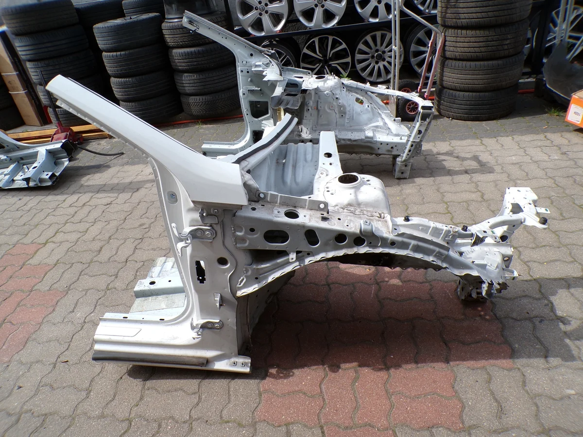 Opel Insignia B rechter deel frame