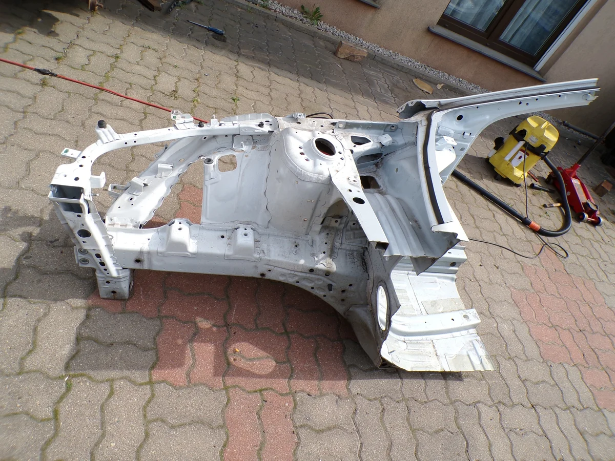 Opel Insignia B rechter deel frame thumbnail 3