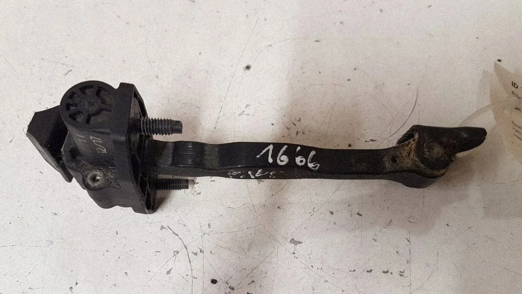 2017 Opel Astra K Türstopper vorne EQW85927 image 4