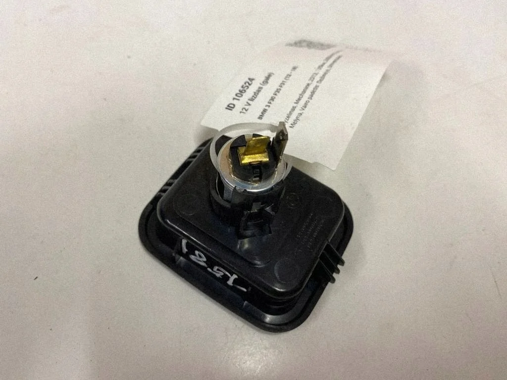 2013 BMW 3 F30 F35 F31 12V Socket (Rear)