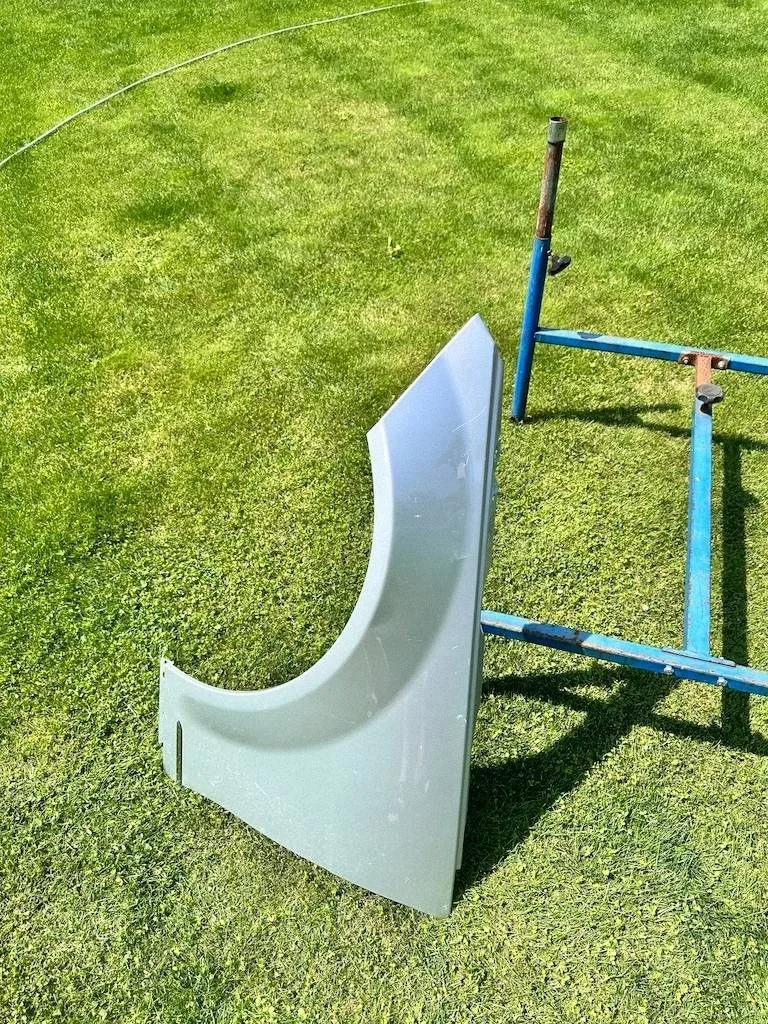 Kotflügel vorne links Mercedes W204 A204881090 image 3