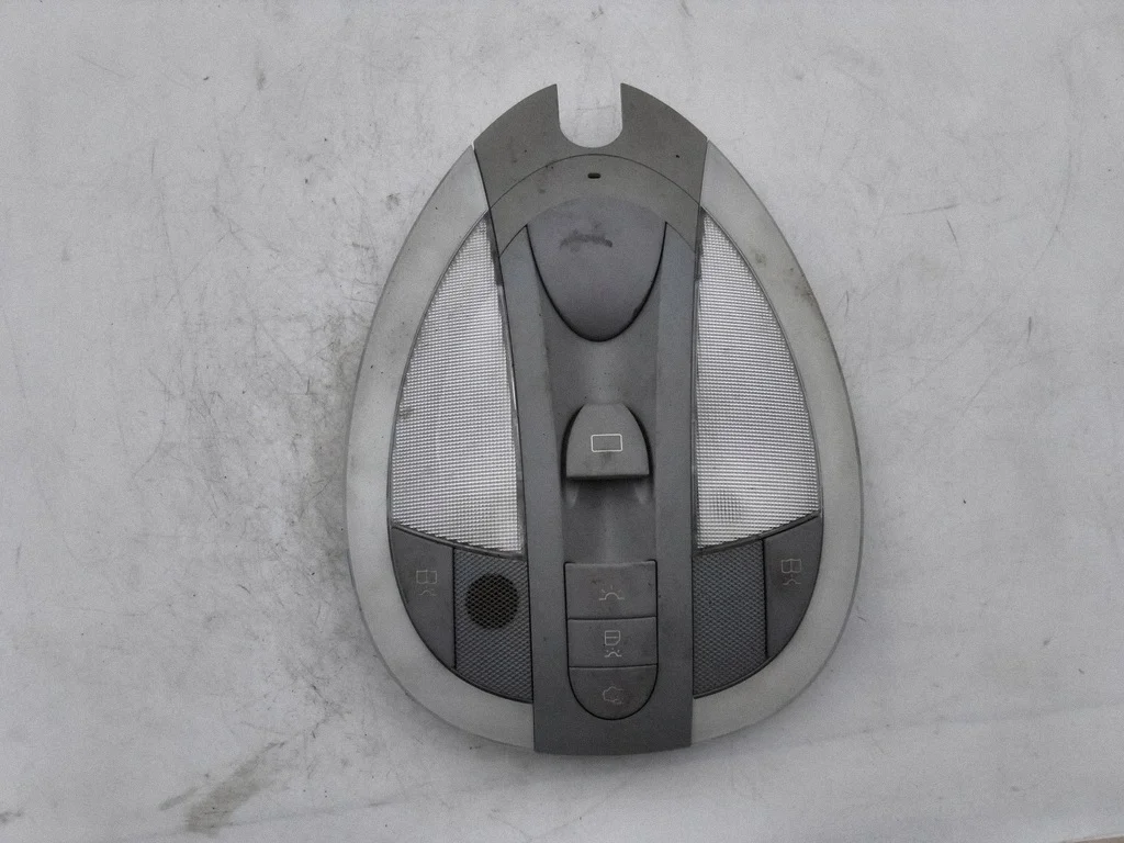Lampe intérieure Mercedes Classe E W211 A2118250032 image 5