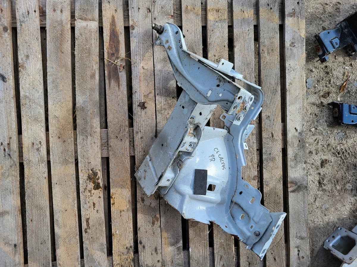Longerons Avant Droit Citroen C4 Cactus image 4