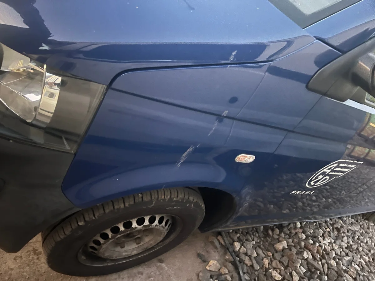 Mascara para VW Transporter T5 2009- Usada image 6