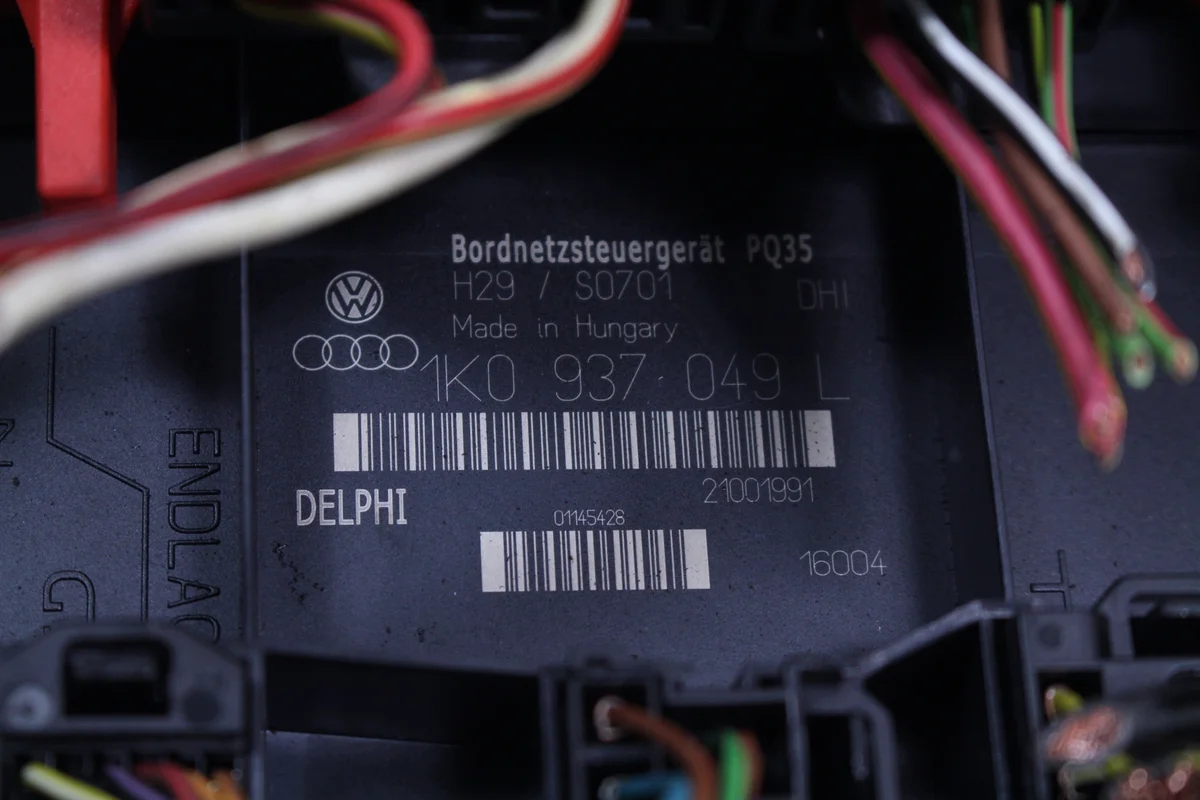 Módulo Confort 1K0937049L VW Audi Skoda image 3