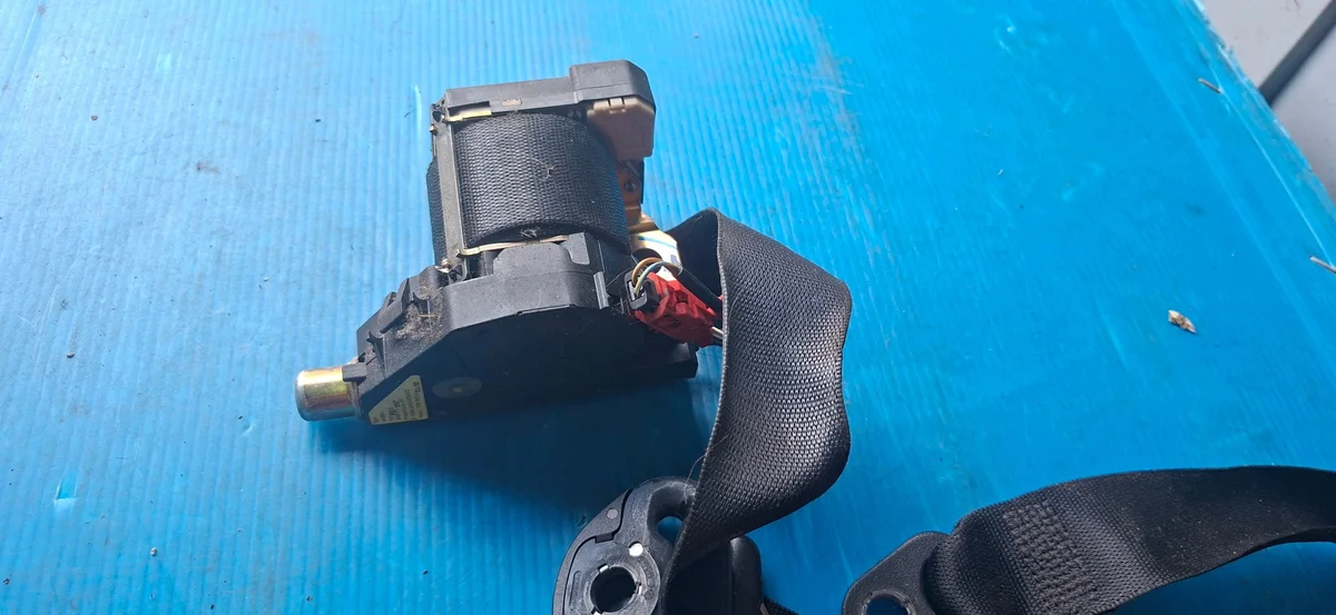 Smart Fortwo 450 Sicherheitsgurt links vorne image 3