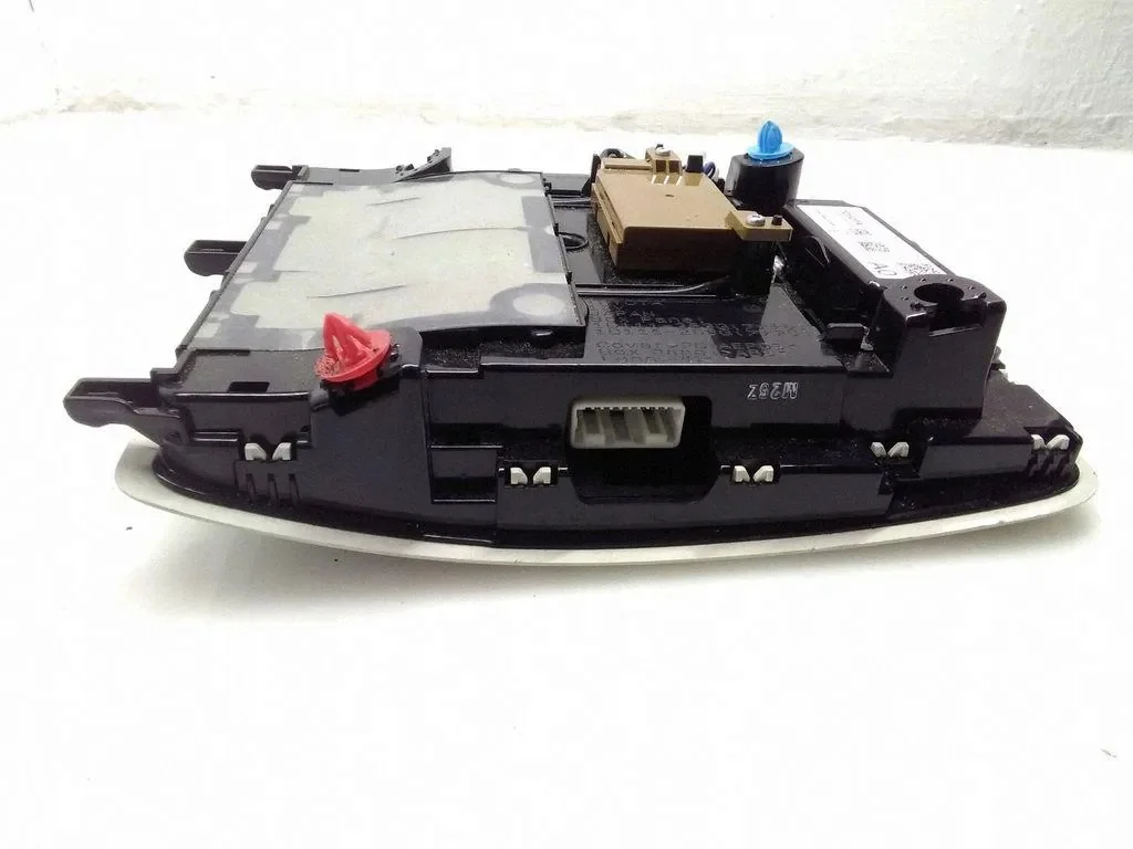 Luz Teto Dianteiro Lexus ES 300h YECTT001 image 3