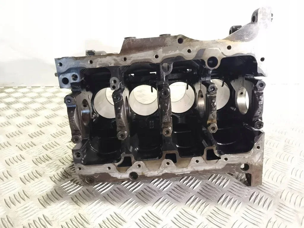 VW Skoda Seat 03L021AL CAY 1.6 TDI Motorblock image 4