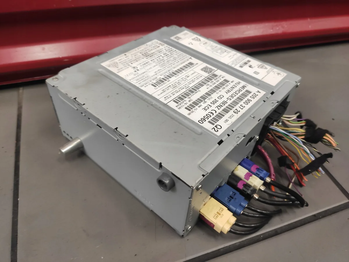 Radio Navigation Mercedes C-Klass W205 W447 image 4