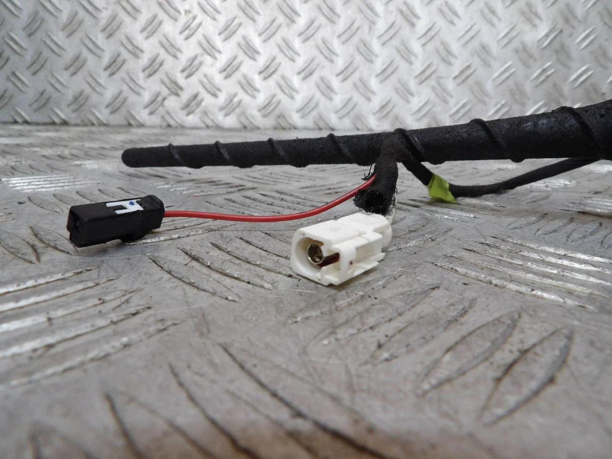 Antenne Jeep Grand Cherokee WK2 P05064861AD image 6